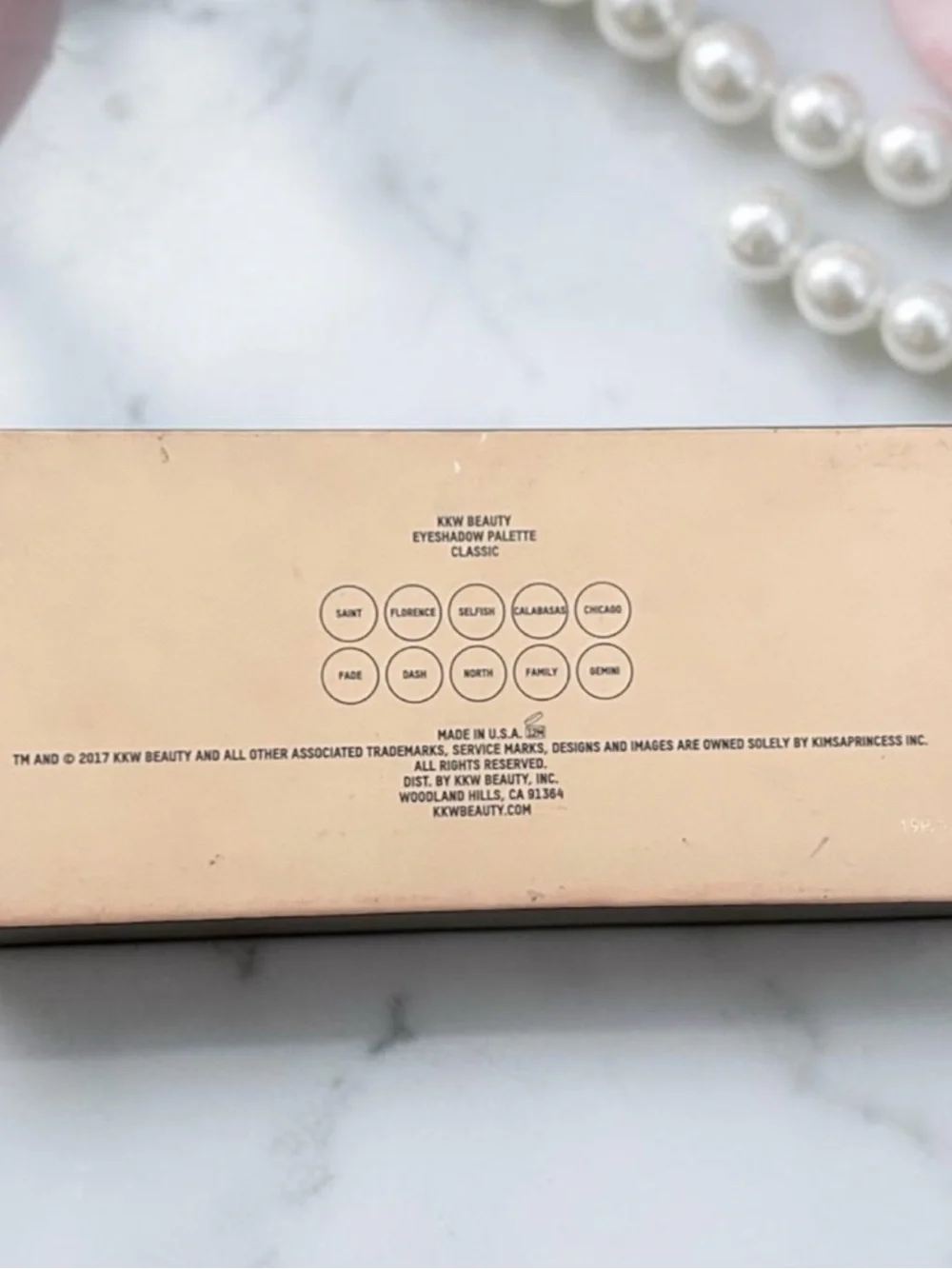 KKW BEAUTY CLASSIC BLOSSOM EYESHADOW PALETTE